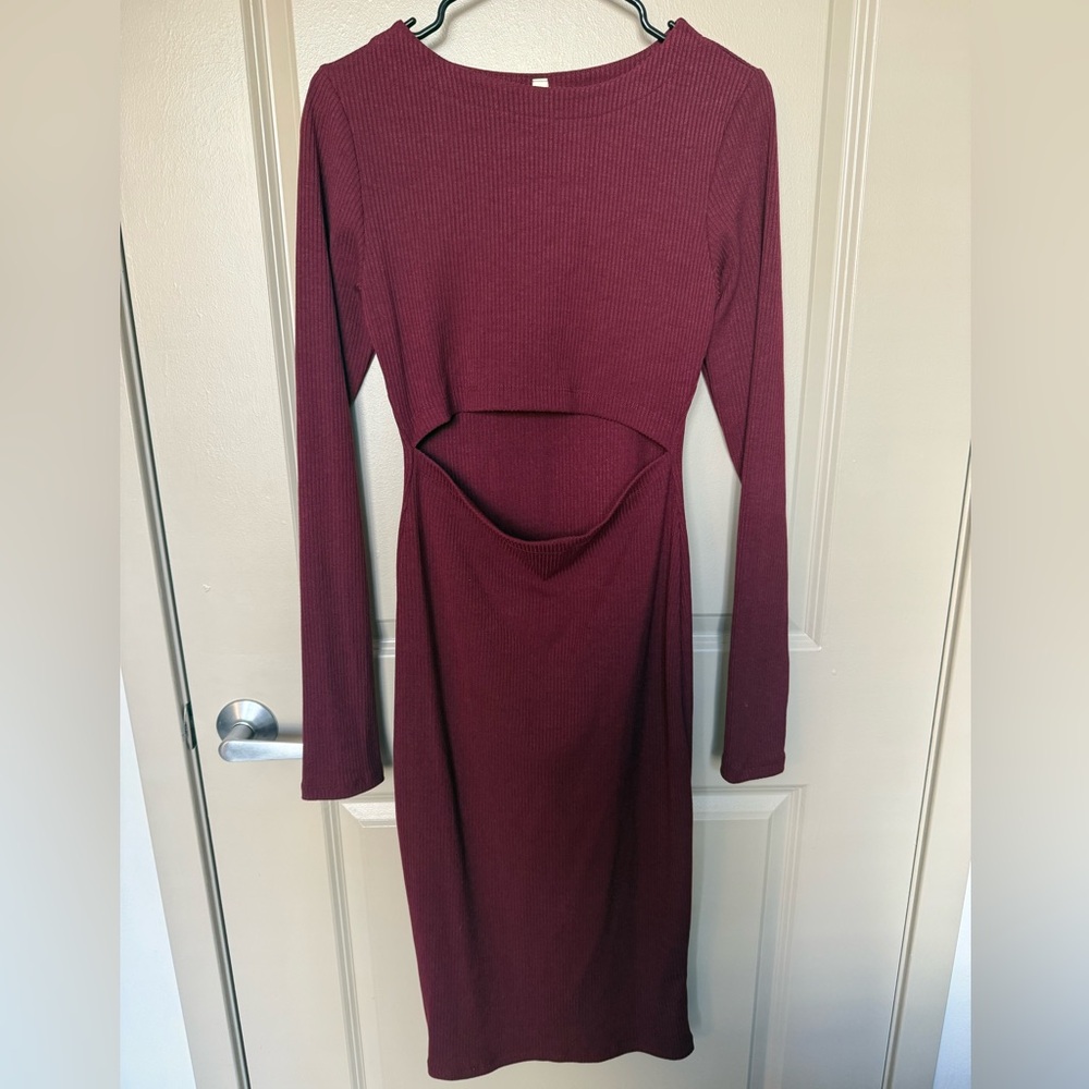 Elegant Burgundy Long Sleeve Dress